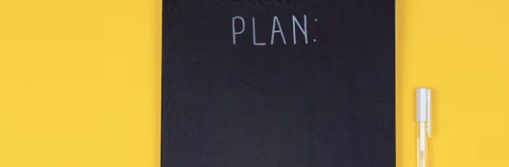 a checklist that says the word plan on it